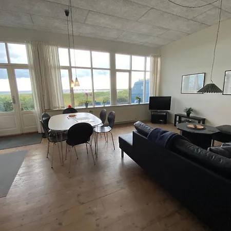 Apartment Skaerven Beachfront D By Interhome